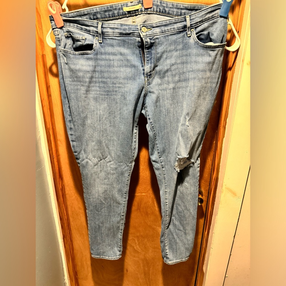Levi’s 711 skinny jeans